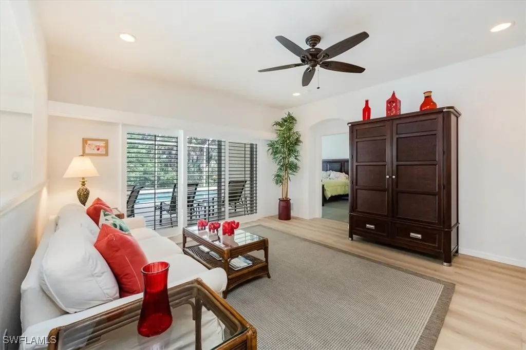 7817 Stratford Drive Naples FL 34104