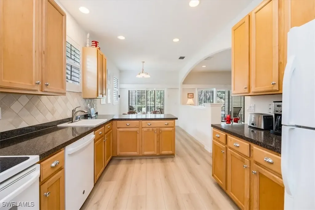 7817 Stratford Drive Naples FL 34104