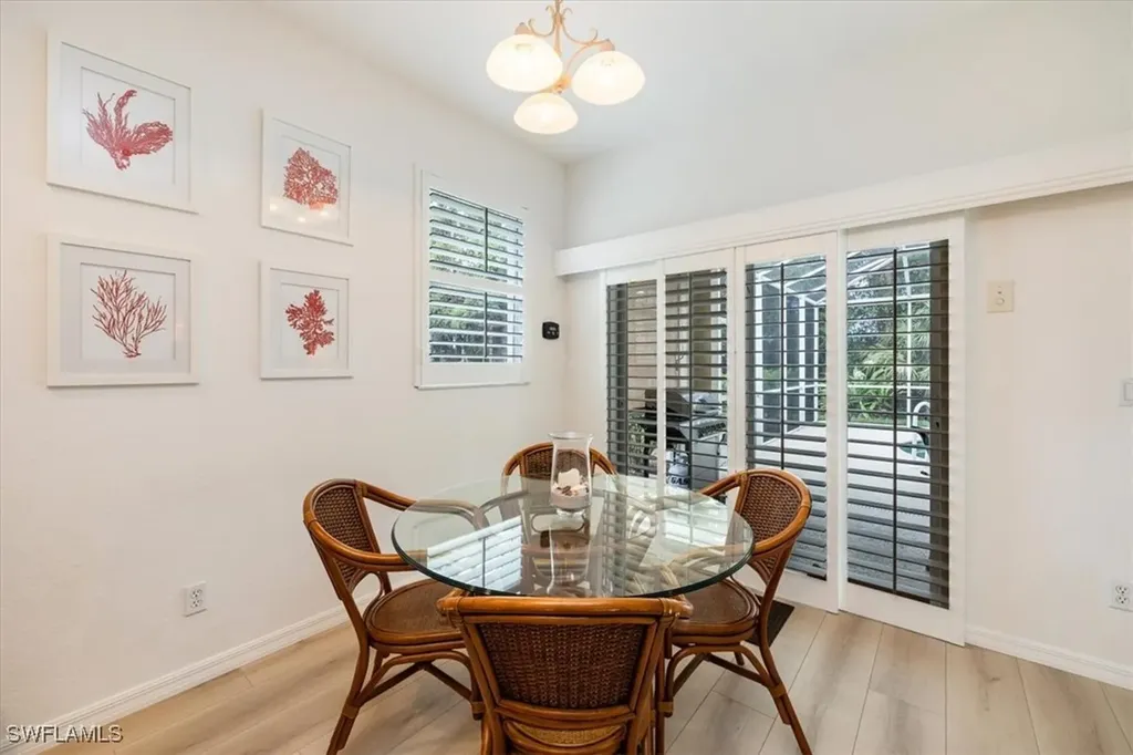 7817 Stratford Drive Naples FL 34104