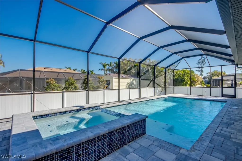 2627 SW 52nd Lane Cape Coral FL 33914
