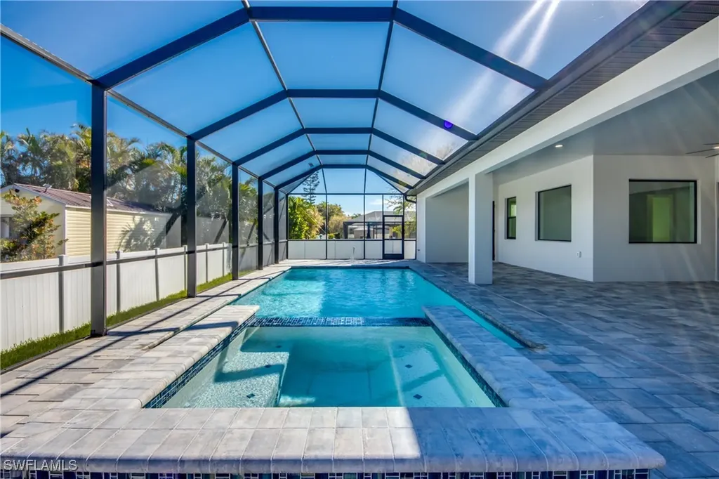 2627 SW 52nd Lane Cape Coral FL 33914