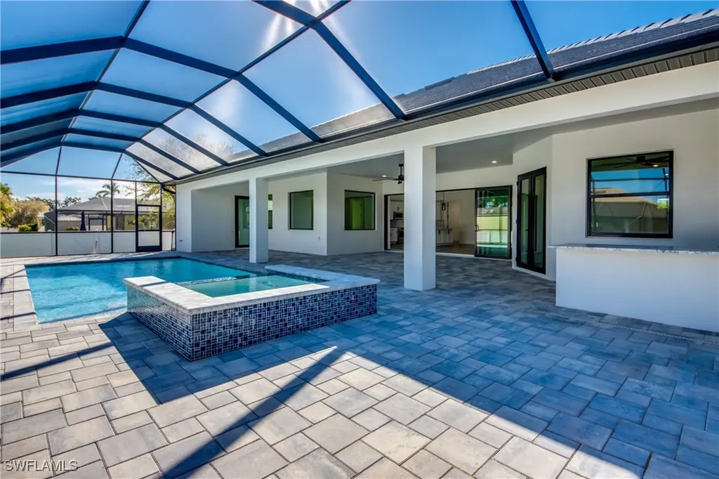 2627 SW 52nd Lane Cape Coral FL 33914