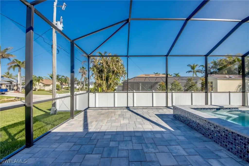 2627 SW 52nd Lane Cape Coral FL 33914