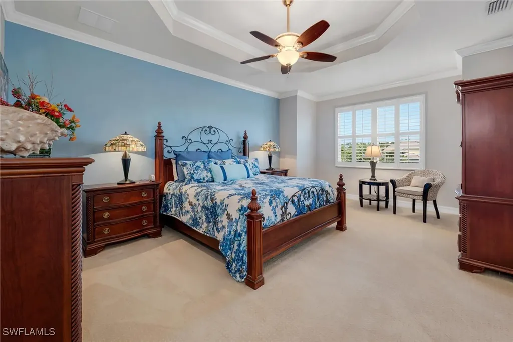 6863 Del Mar Terrace Naples FL 34105