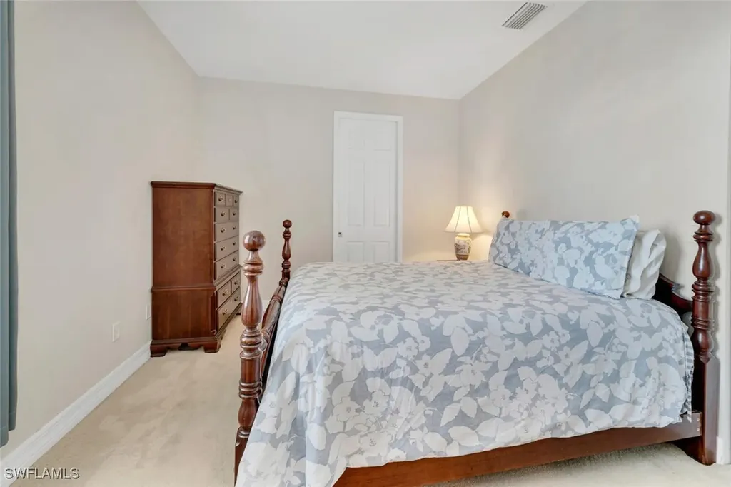6863 Del Mar Terrace Naples FL 34105