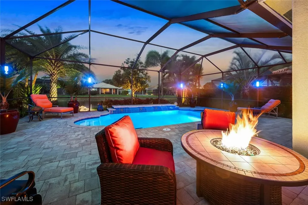 6863 Del Mar Terrace Naples FL 34105
