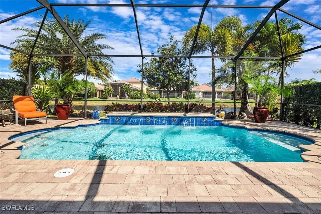 6863 Del Mar Terrace Naples FL 34105