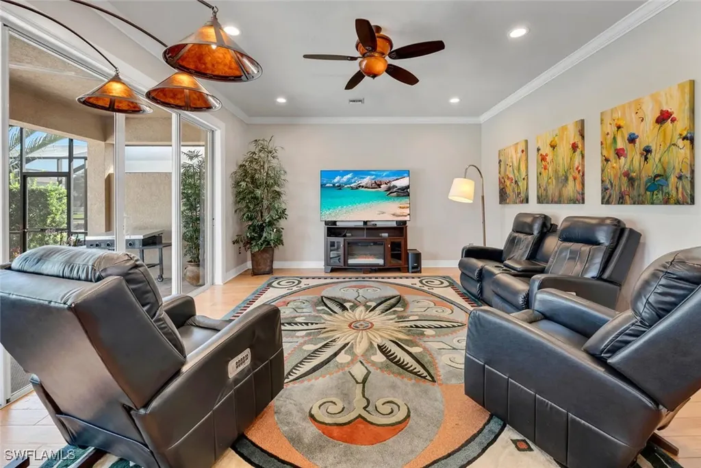 6863 Del Mar Terrace Naples FL 34105