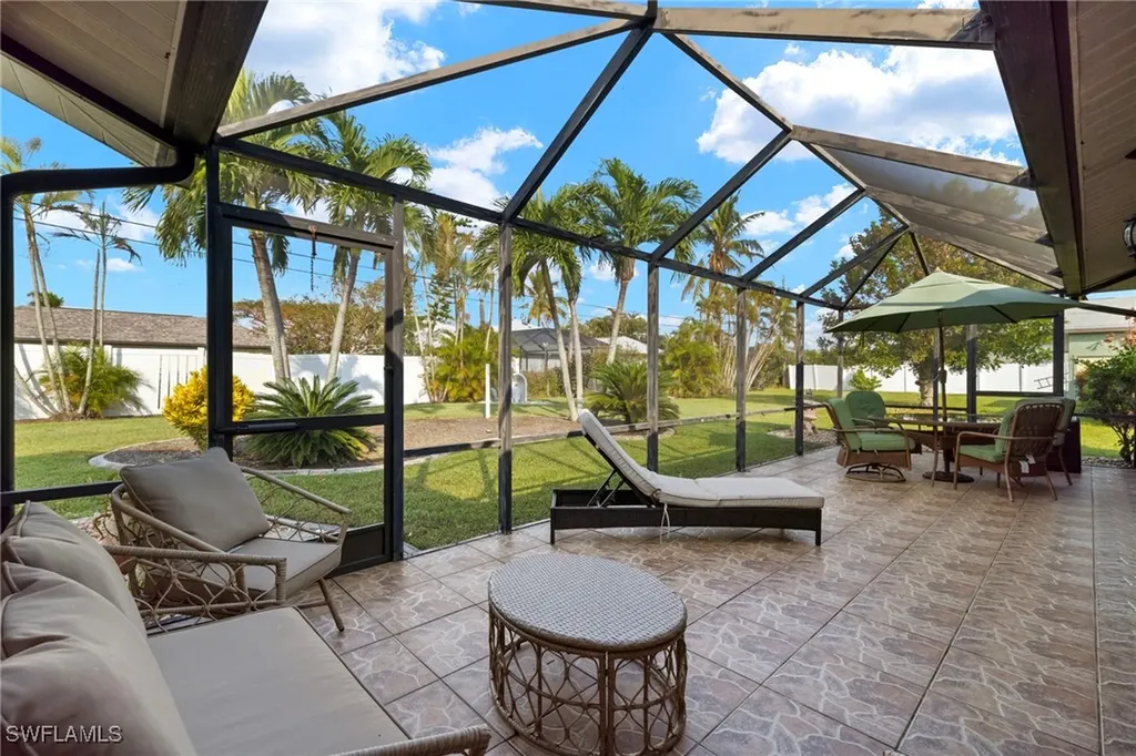 2136 SW 14th Place Cape Coral FL 33991