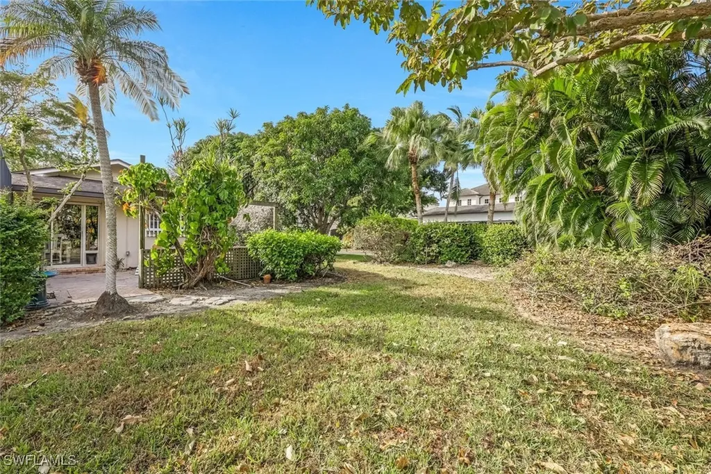 2125 Marina Drive Naples FL 34102