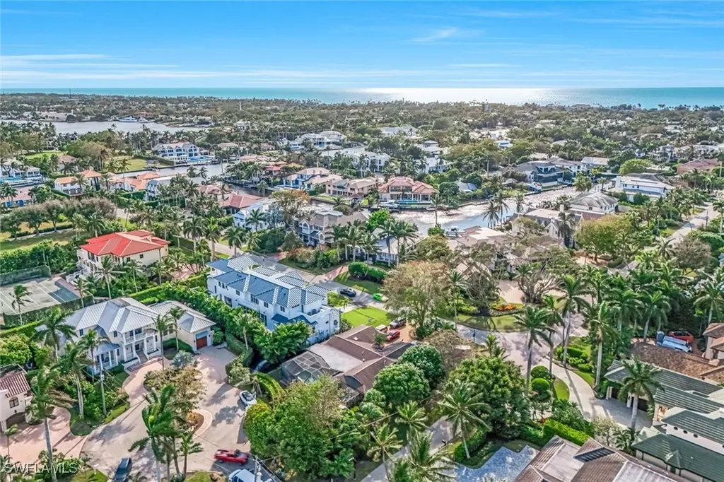 2125 Marina Drive Naples FL 34102