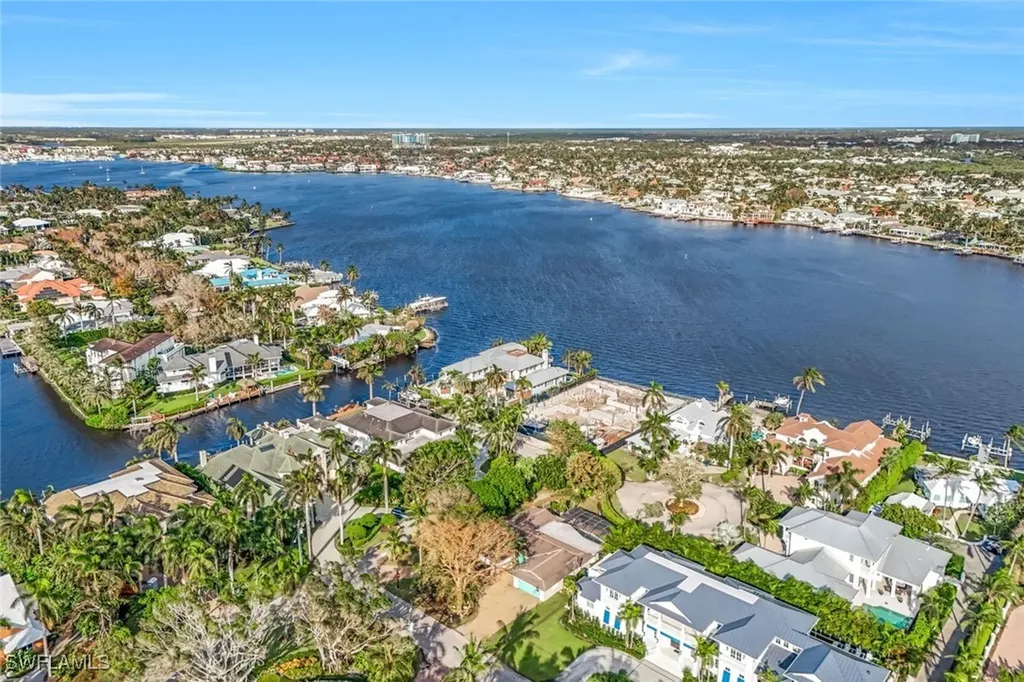 2125 Marina Drive Naples FL 34102