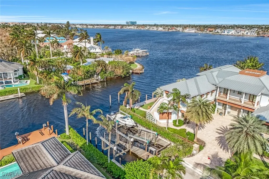 2125 Marina Drive Naples FL 34102