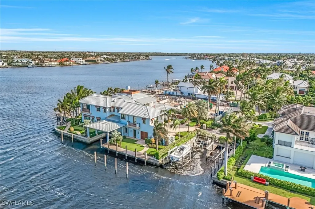 2125 Marina Drive Naples FL 34102