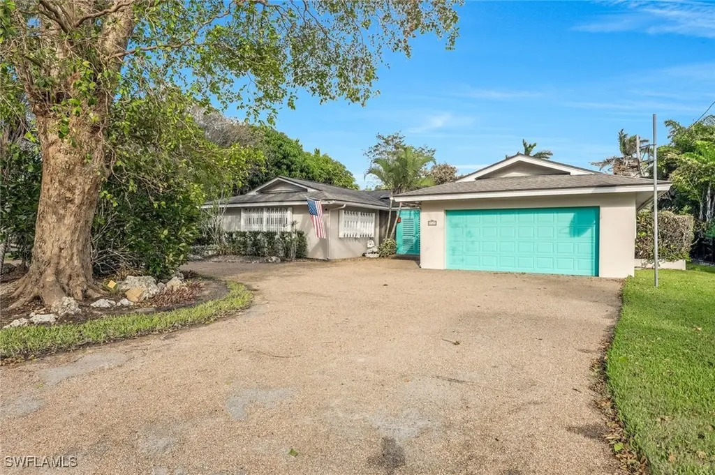 2125 Marina Drive Naples FL 34102