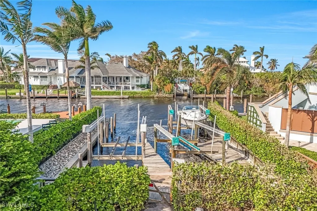 2125 Marina Drive Naples FL 34102