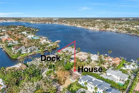 2125 Marina Drive Naples FL 34102