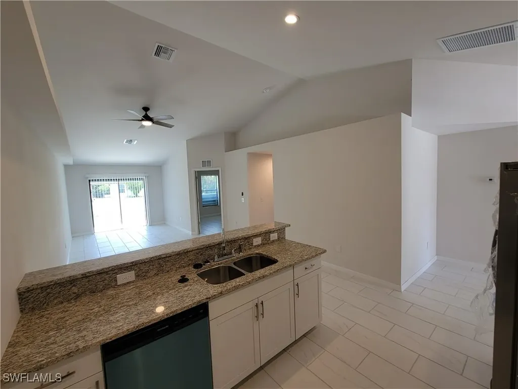 1138/1140 SE 9th Court Cape Coral FL 33990