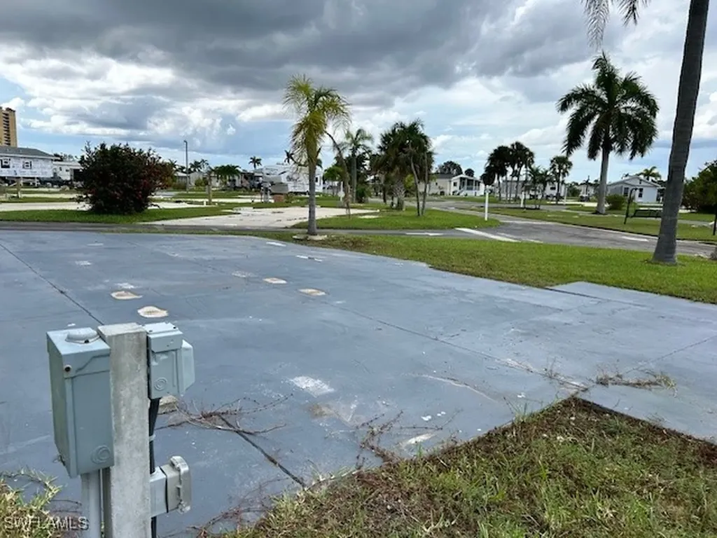 19681 Summerlin Road K-579 Fort Myers FL 33908