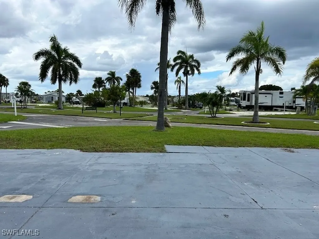19681 Summerlin Road K-579 Fort Myers FL 33908