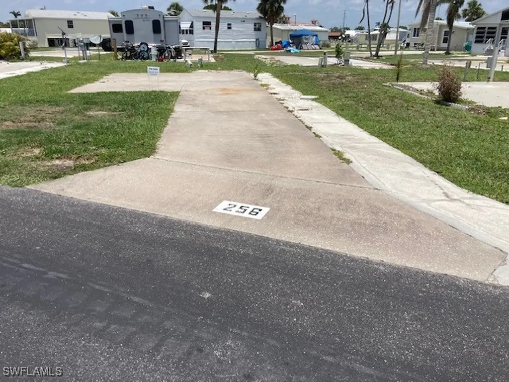 19681 Summerlin Road 256 Fort Myers FL 33908