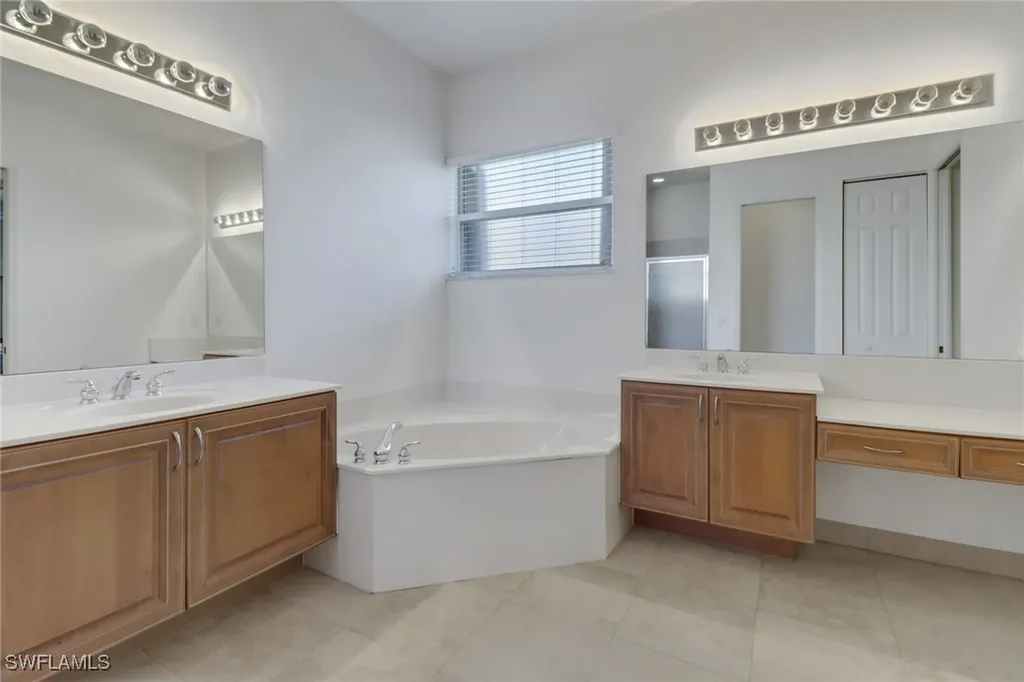 9246 Springview Loop Estero FL 33928