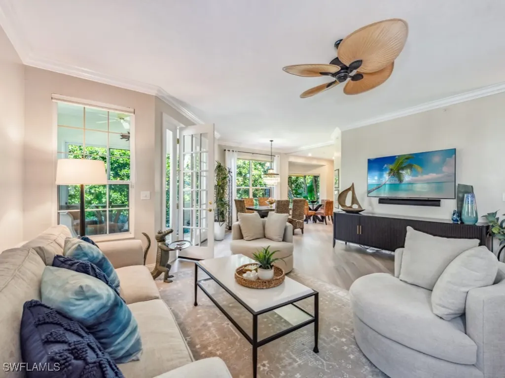 241 Colonade Circle Naples FL 34103