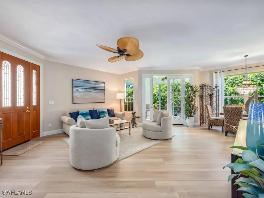 241 Colonade Circle Naples FL 34103