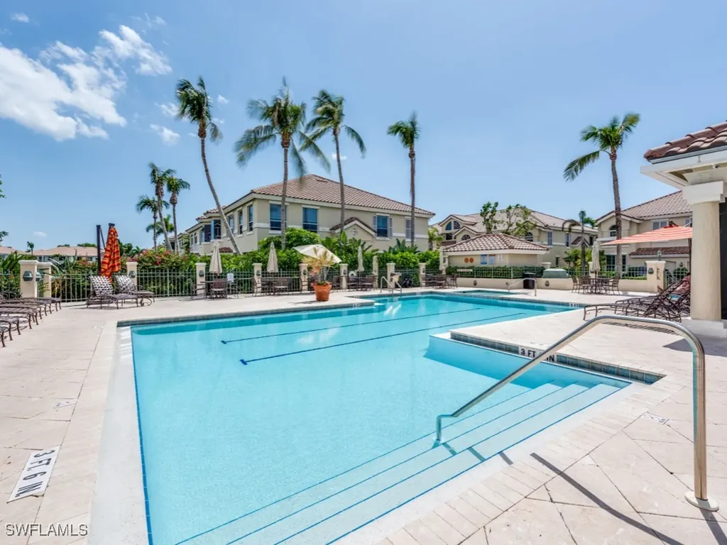 241 Colonade Circle Naples FL 34103