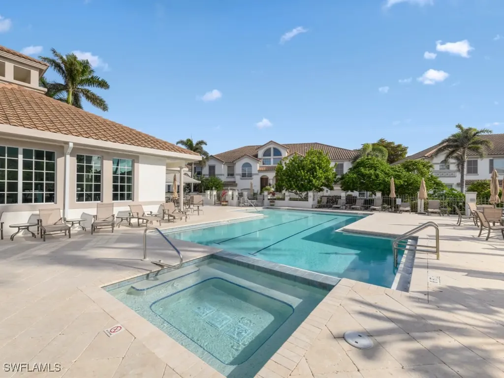 241 Colonade Circle Naples FL 34103