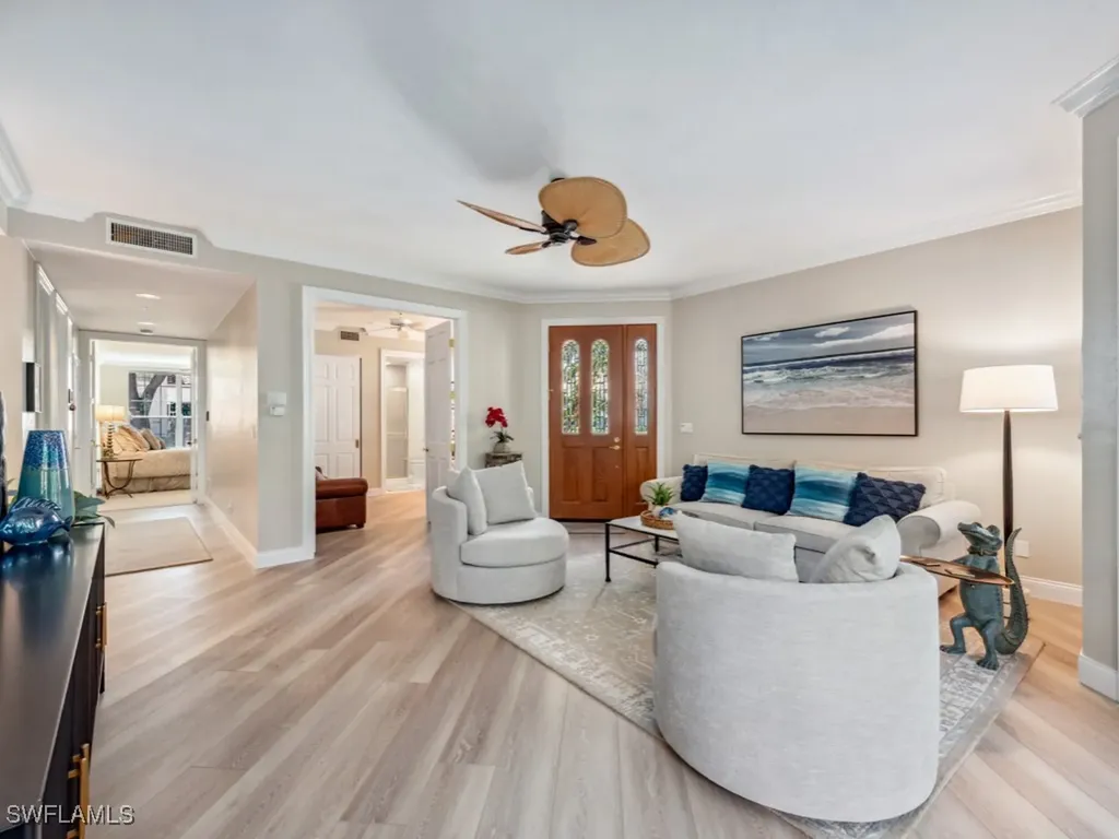 241 Colonade Circle Naples FL 34103