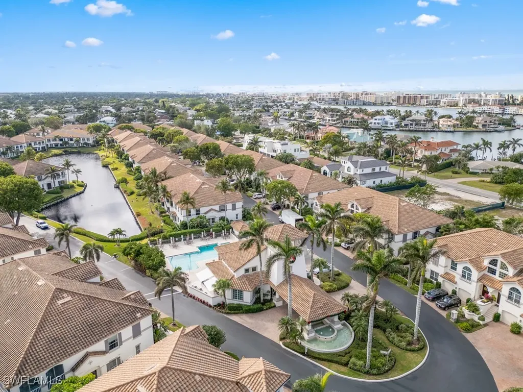 241 Colonade Circle Naples FL 34103