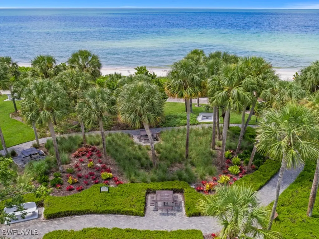241 Colonade Circle Naples FL 34103
