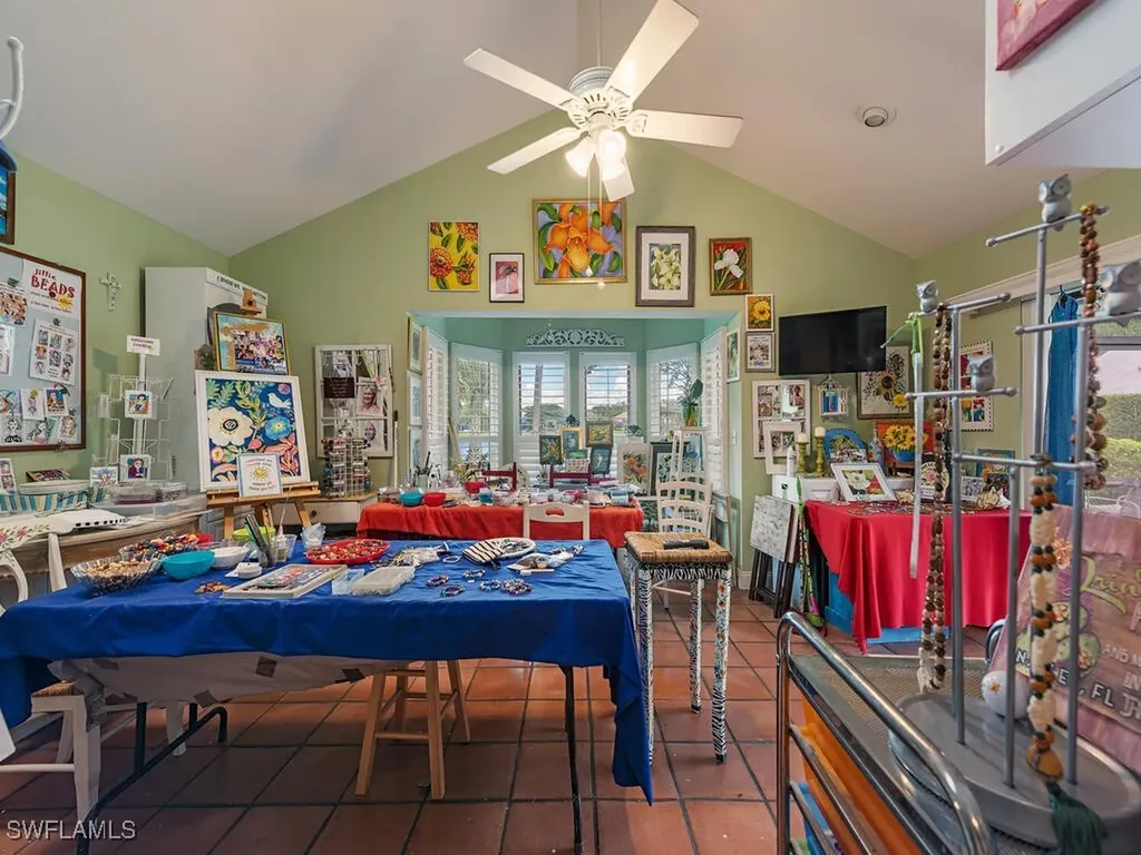 1201 Goldfinch Way Naples FL 34105
