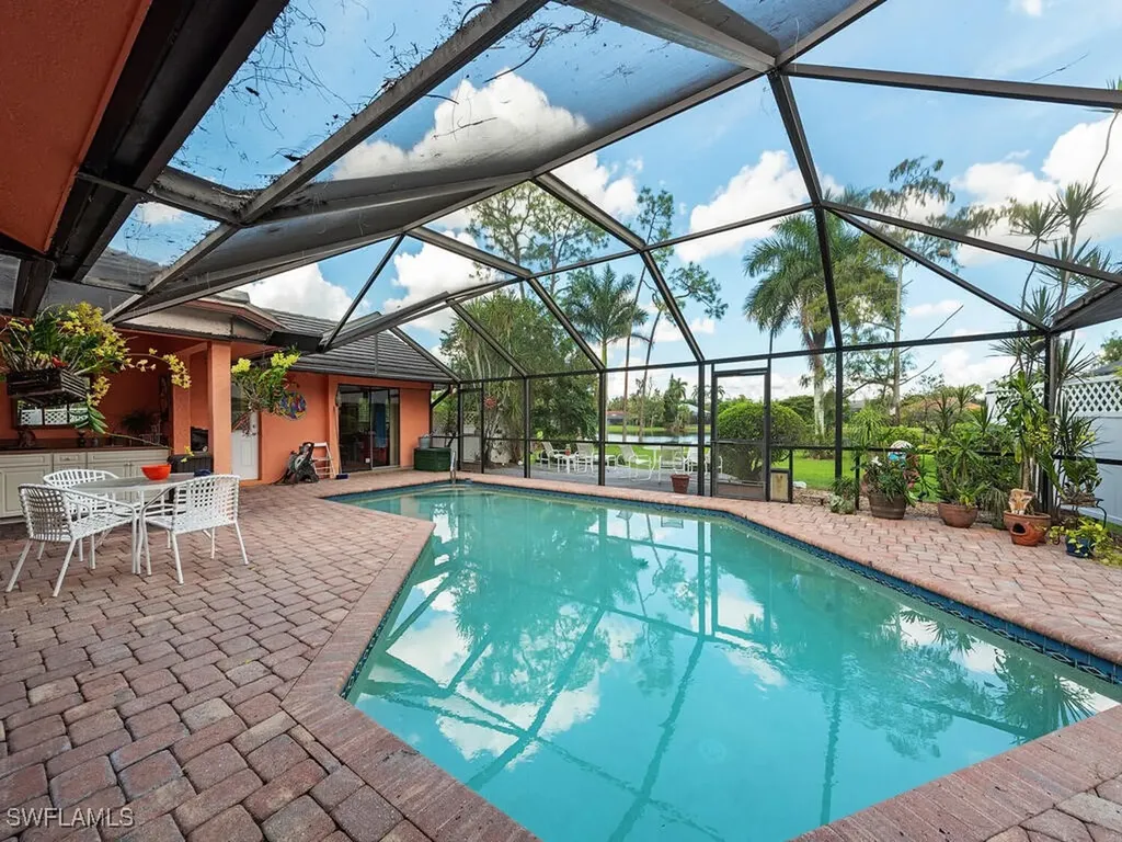 1201 Goldfinch Way Naples FL 34105