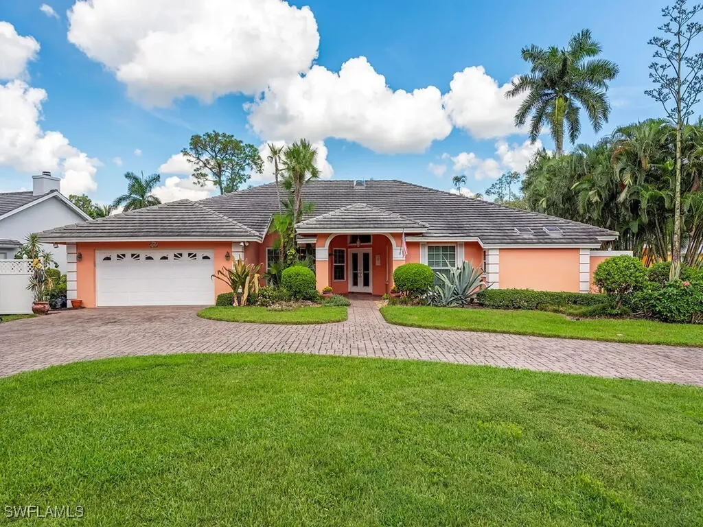 1201 Goldfinch Way Naples FL 34105