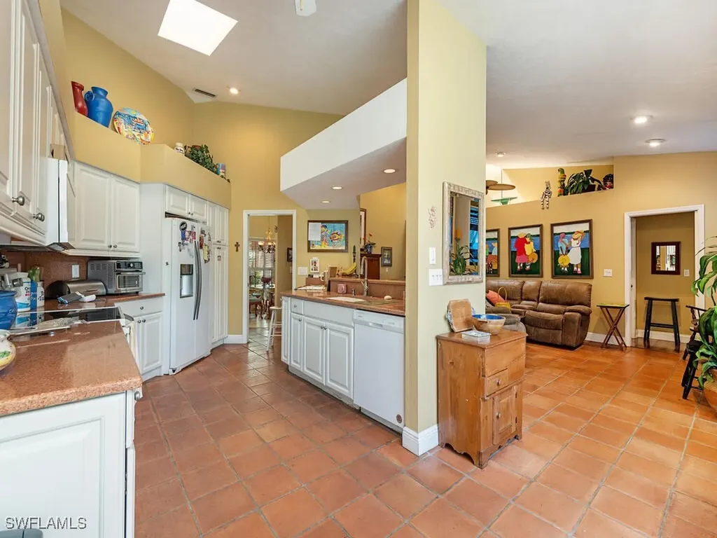 1201 Goldfinch Way Naples FL 34105