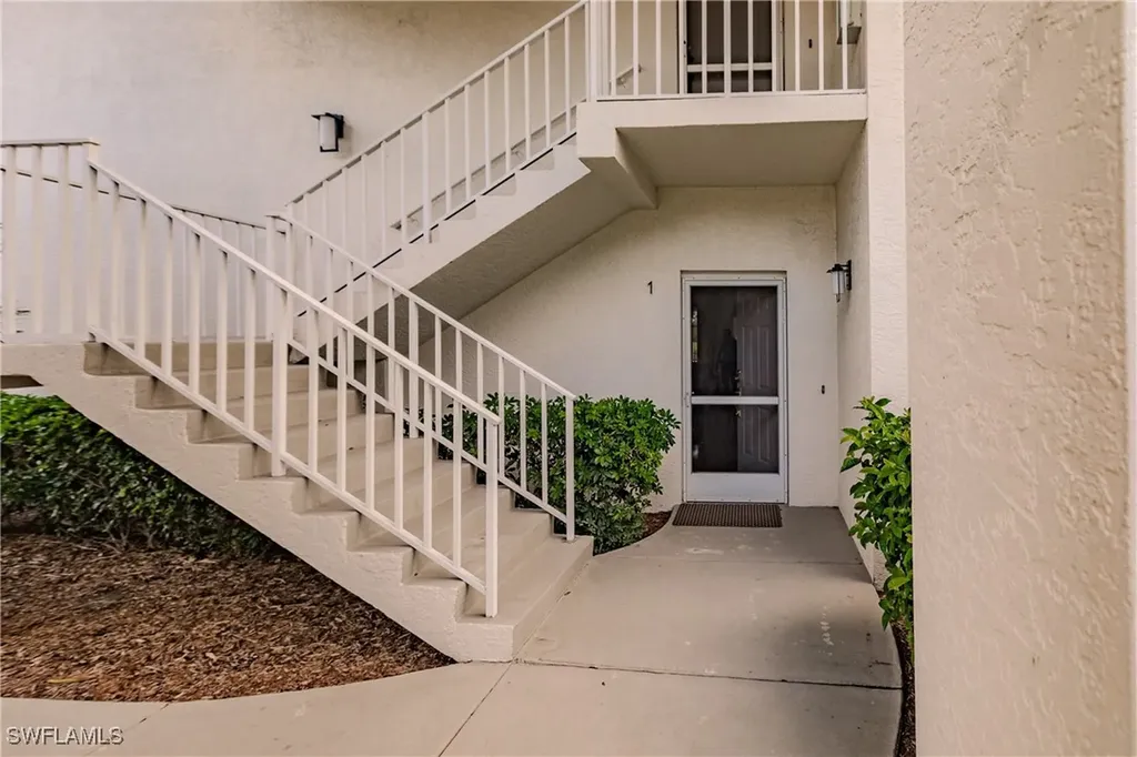 8251 Grand Palm Drive Estero FL 33967