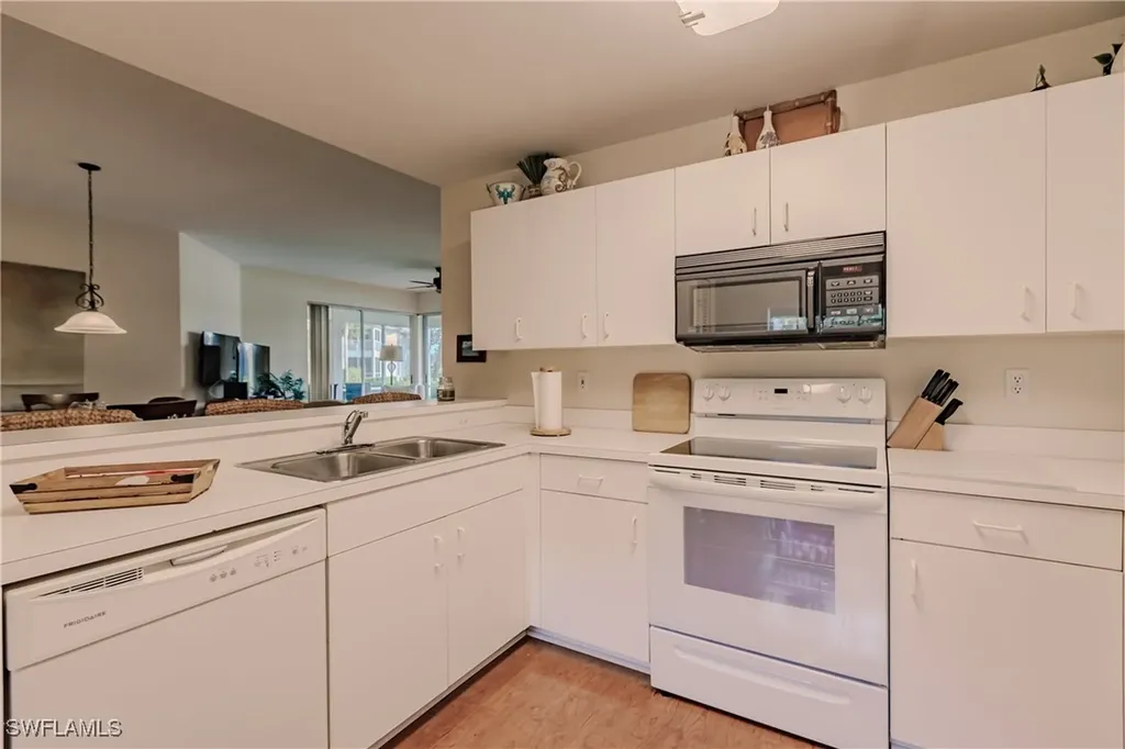 8251 Grand Palm Drive Estero FL 33967