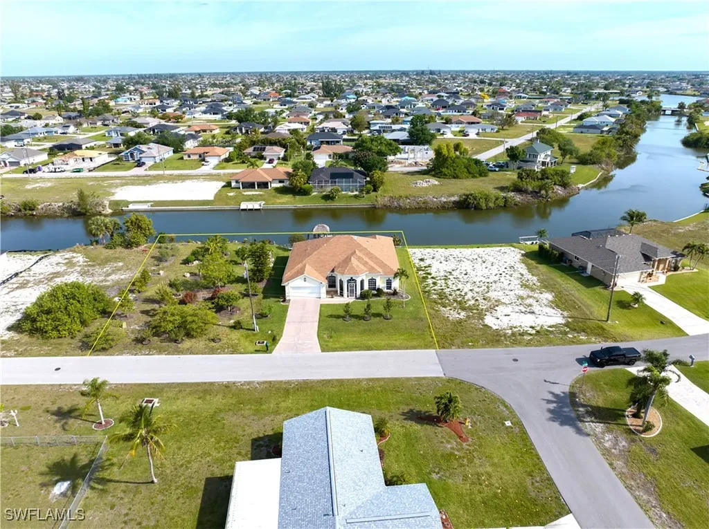 325 NE 5th Terrace Cape Coral FL 33909