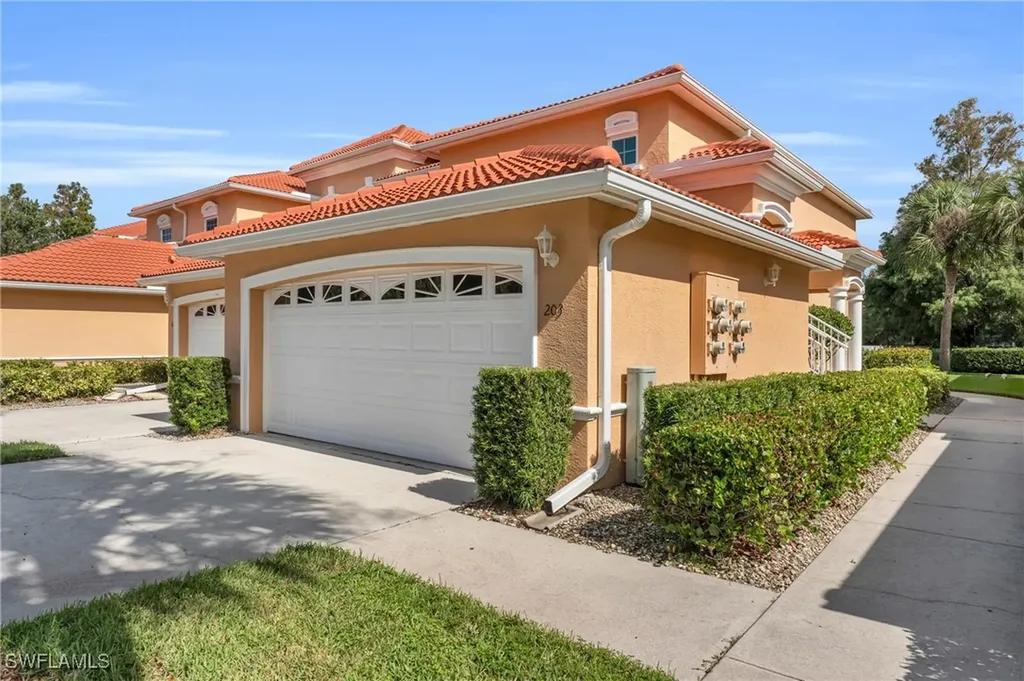 13861 Eagle Ridge Lakes Drive Fort Myers FL 33912