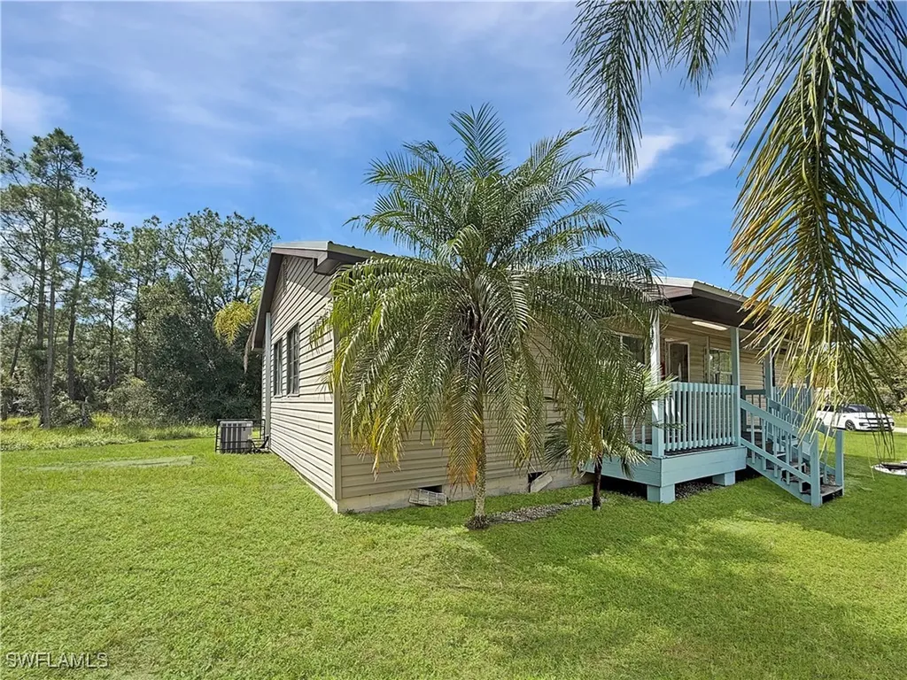 849 Theodore Vail Street E Lehigh Acres FL 33974