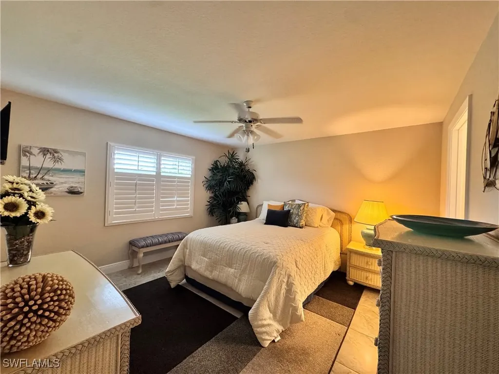 484 Belina Drive Naples FL 34104