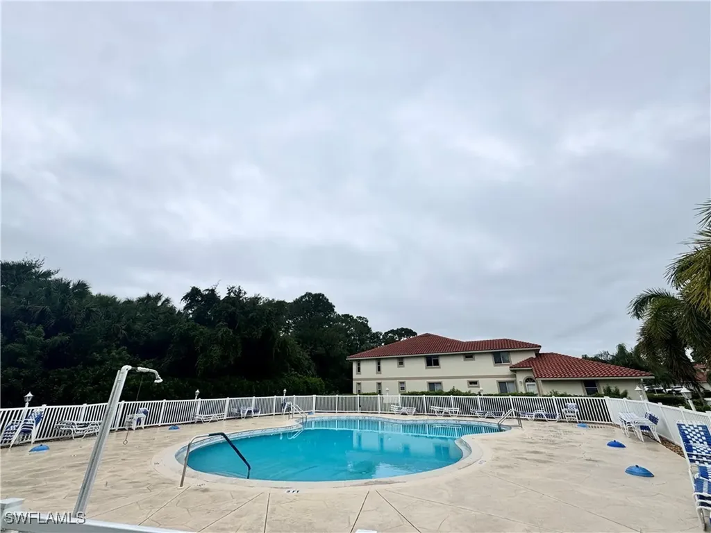 484 Belina Drive Naples FL 34104
