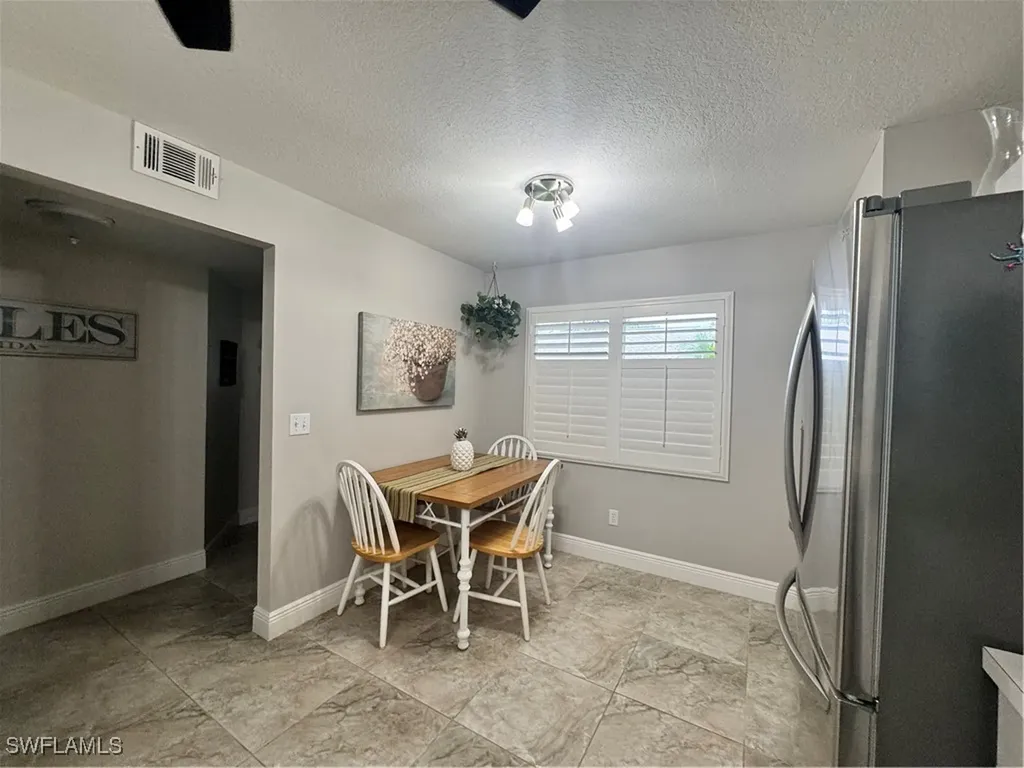 484 Belina Drive Naples FL 34104