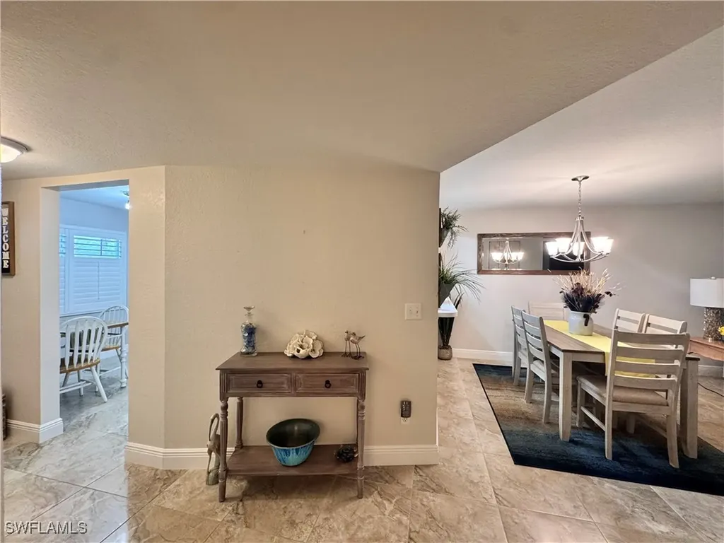 484 Belina Drive Naples FL 34104