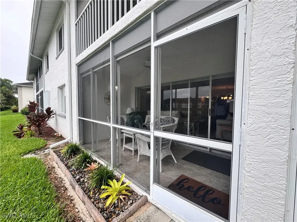 484 Belina Drive Naples FL 34104