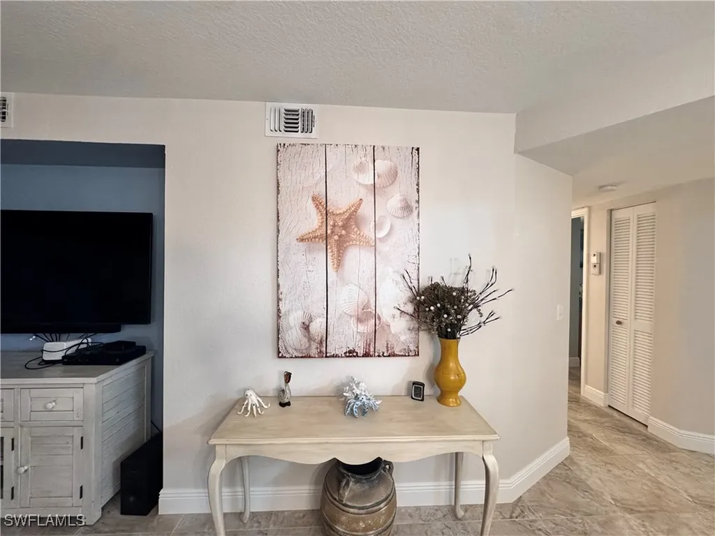 484 Belina Drive Naples FL 34104