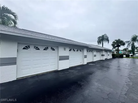 484 Belina Drive Naples FL 34104