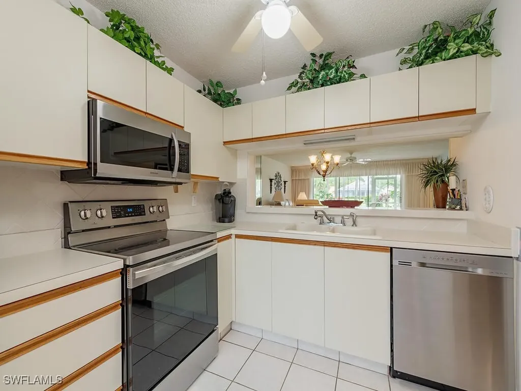5980 Amherst Drive Naples FL 34112